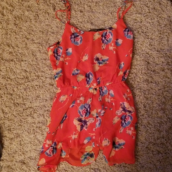 NWT - SM Multicolored Floral Summer Romper - Picture 3 of 6